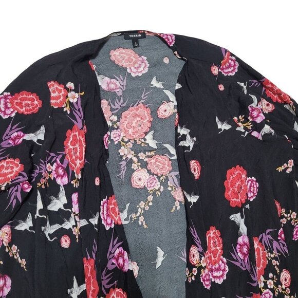 Torrid Floral Fringe Trim‎ Kimono Womens Size 3 Black Pink Rayon Boho Bloomcore - Picture 4 of 8